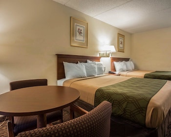 econo lodge inn and suites