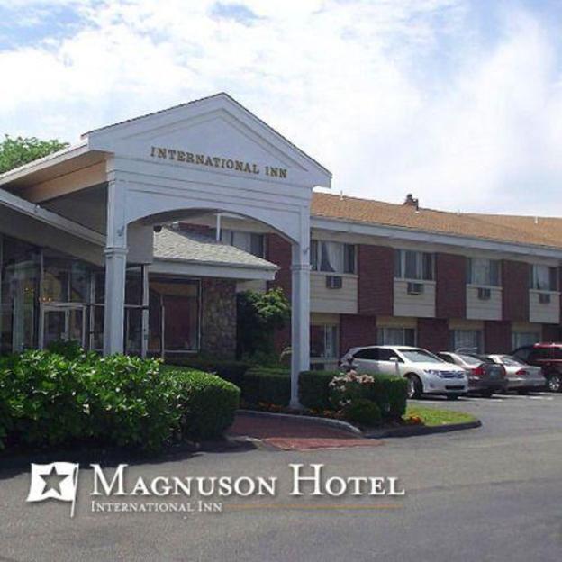 hyannis plaza hotel