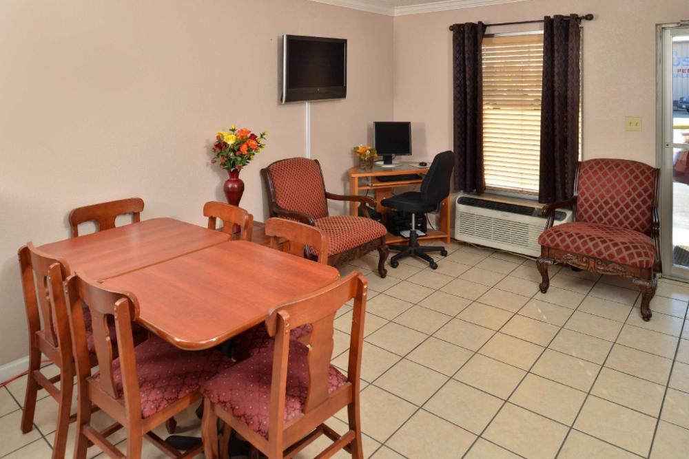 americas best value inn indianola