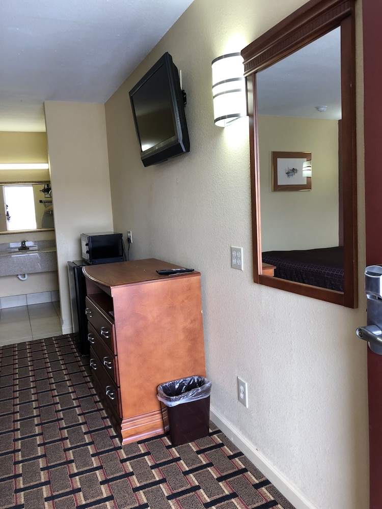 americas best value inn indianola