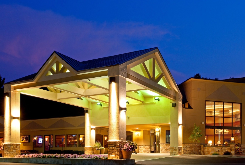 holiday inn resort lake george adirondack area by ihg