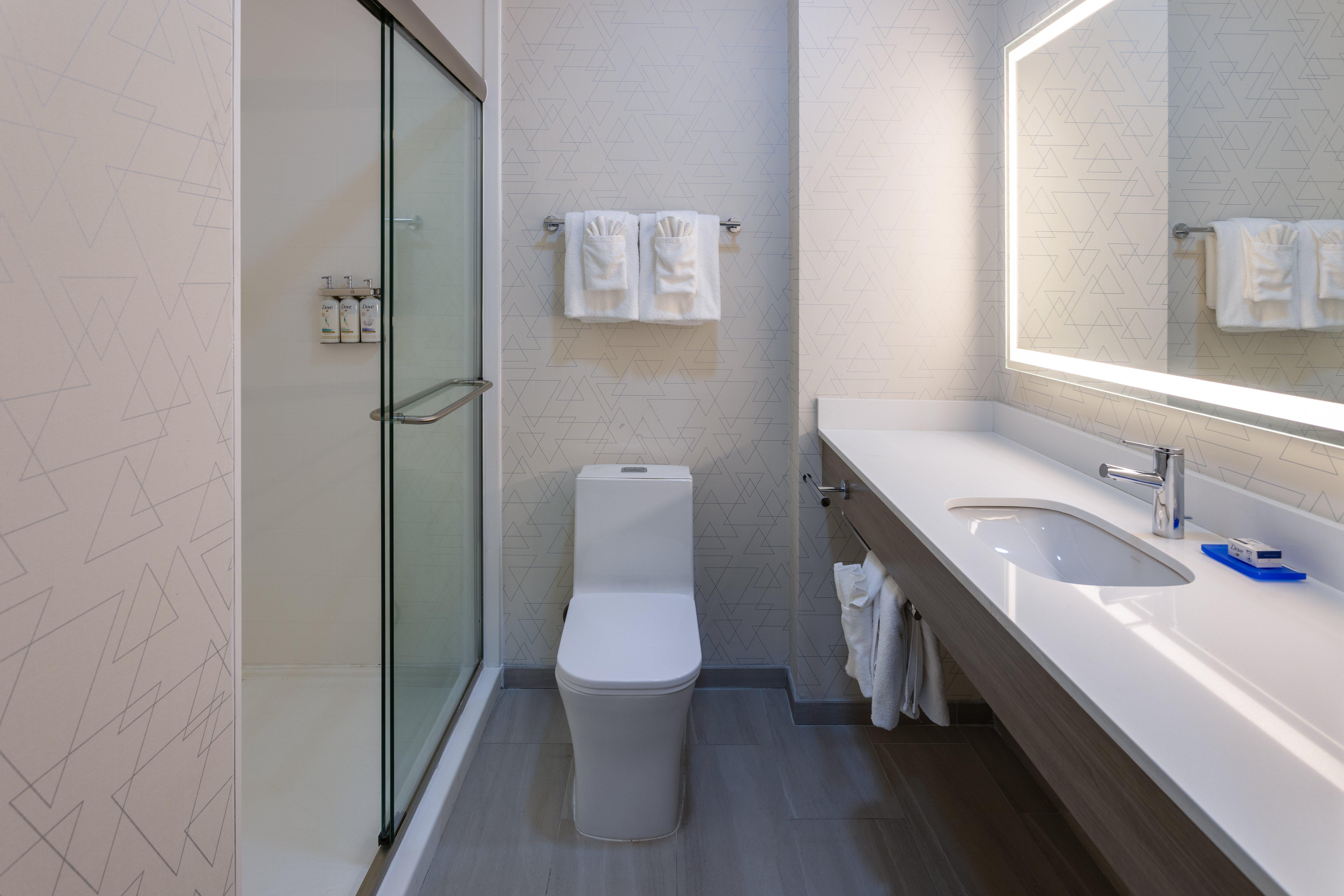 holiday inn express and suites center township by ihg