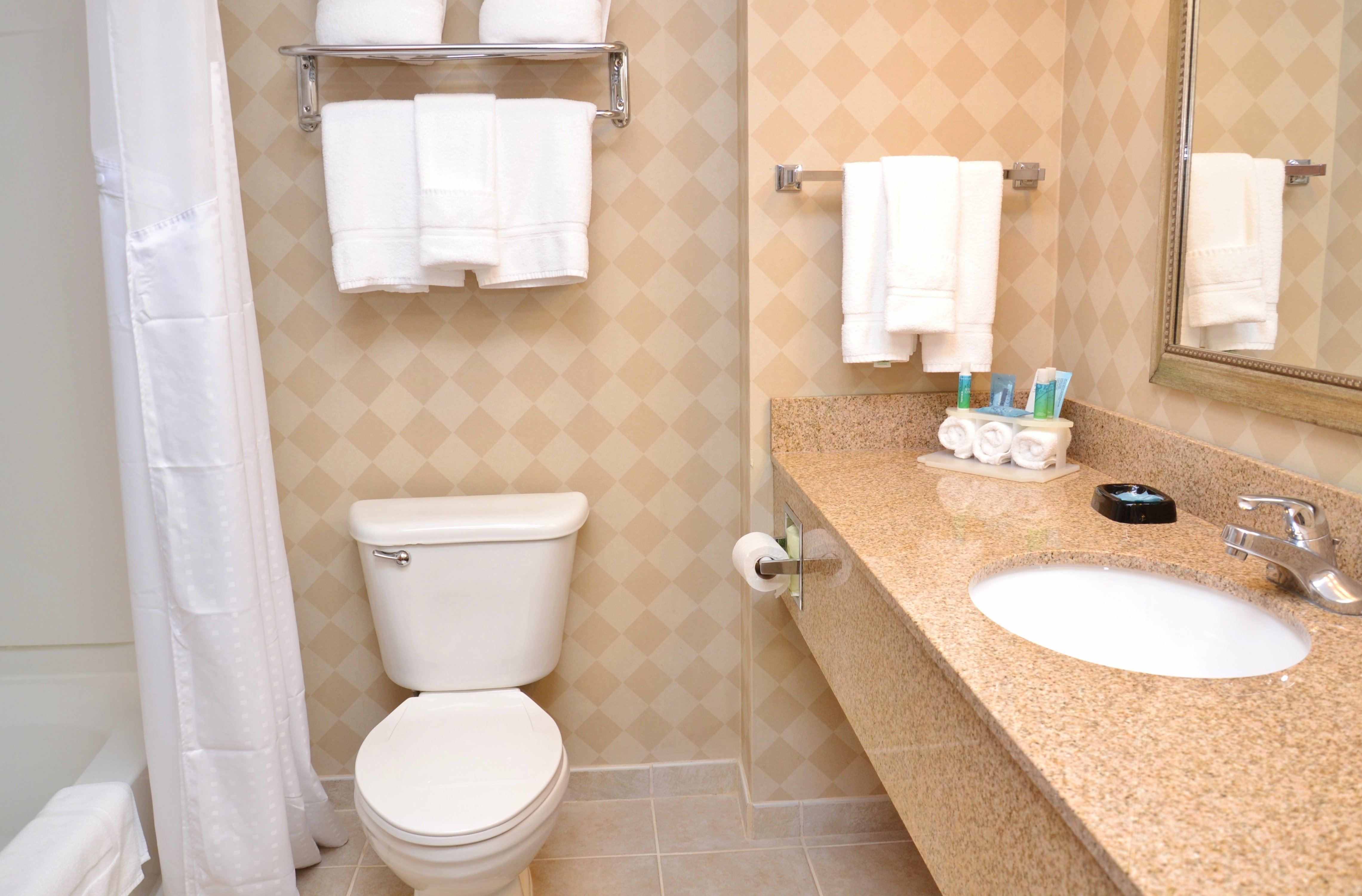 holiday inn express and suites center township by ihg