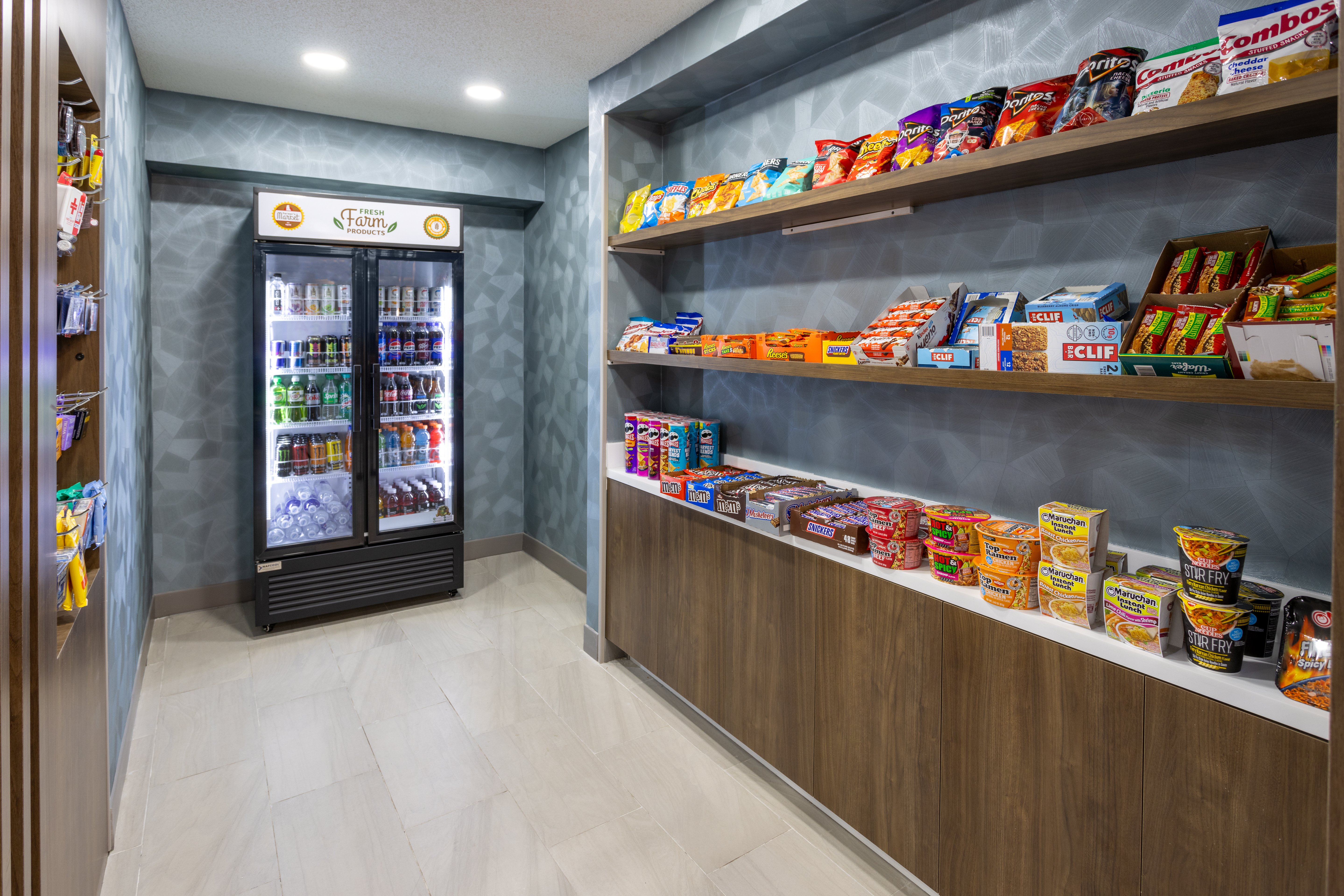 holiday inn express and suites center township by ihg