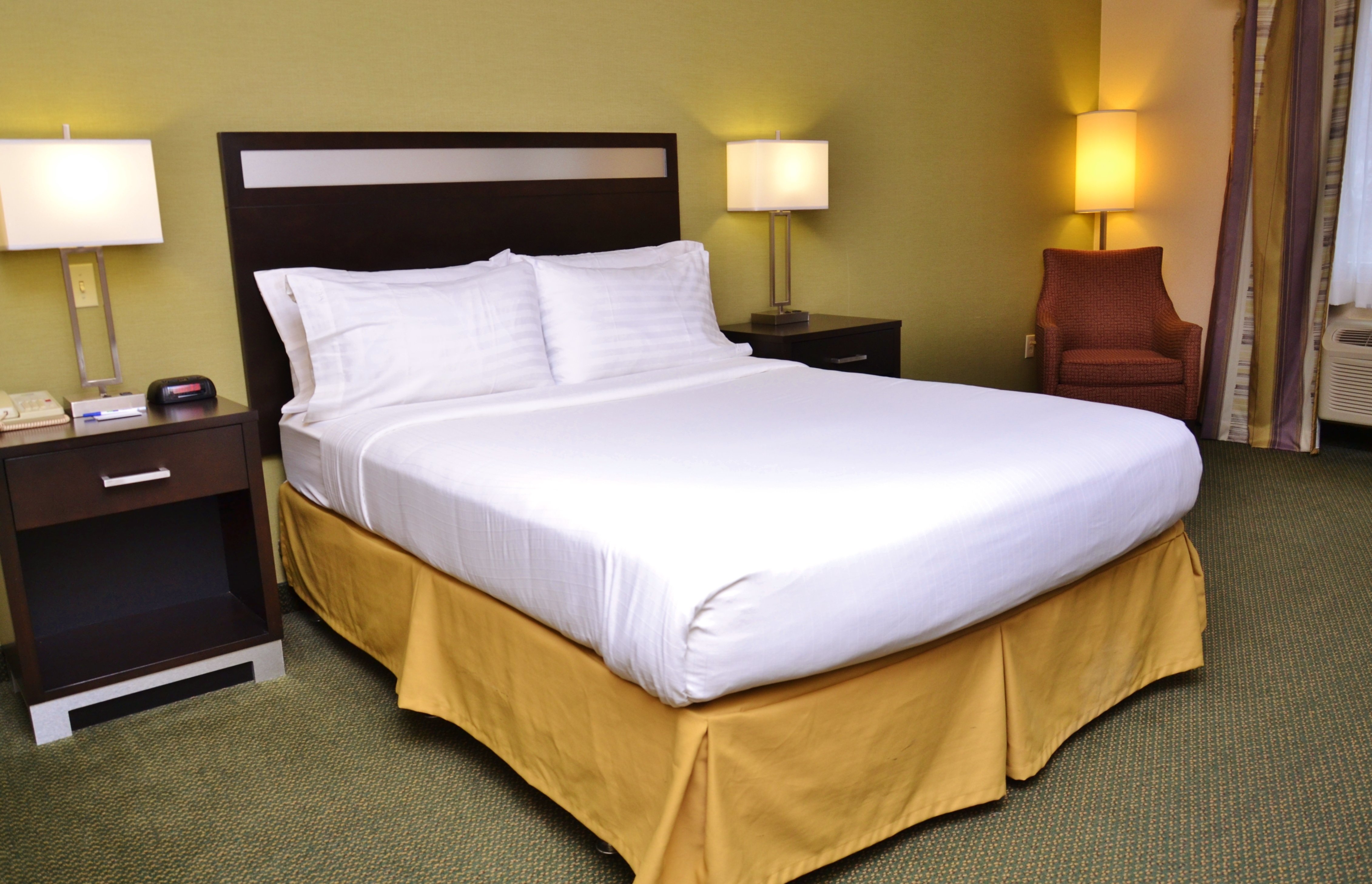 holiday inn express and suites center township by ihg