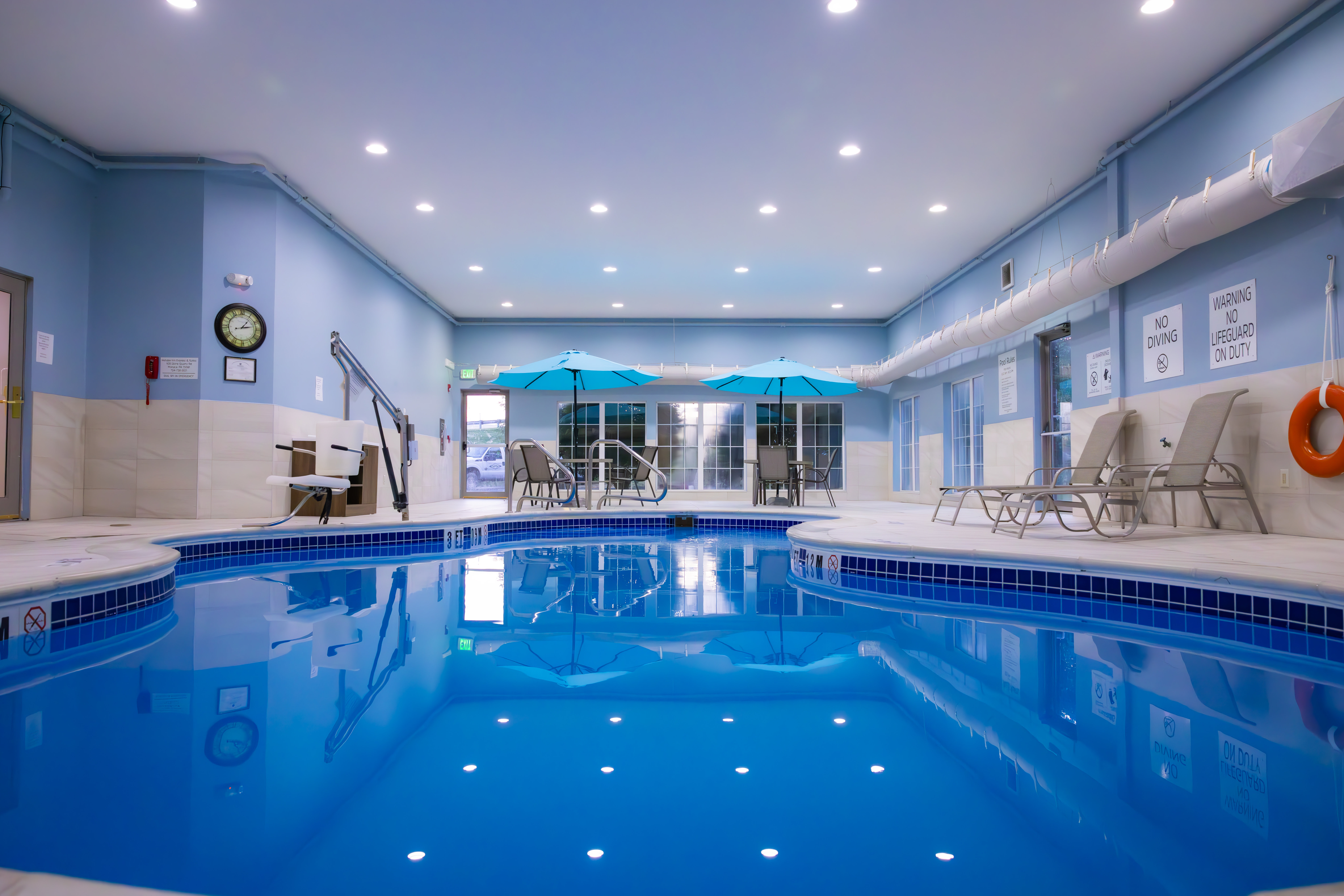 holiday inn express and suites center township by ihg