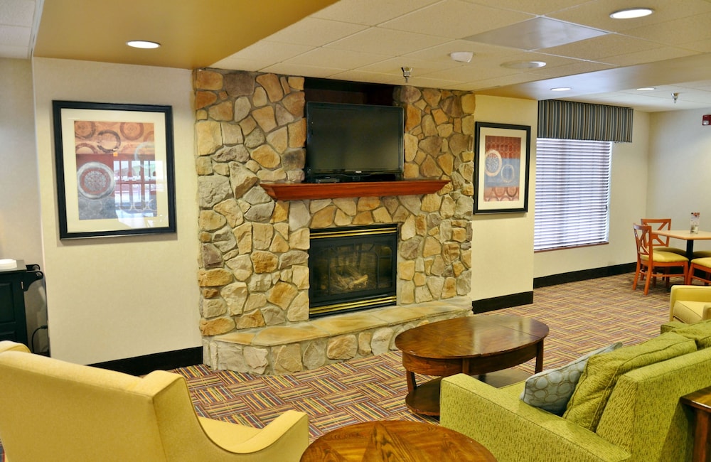holiday inn express and suites center township by ihg