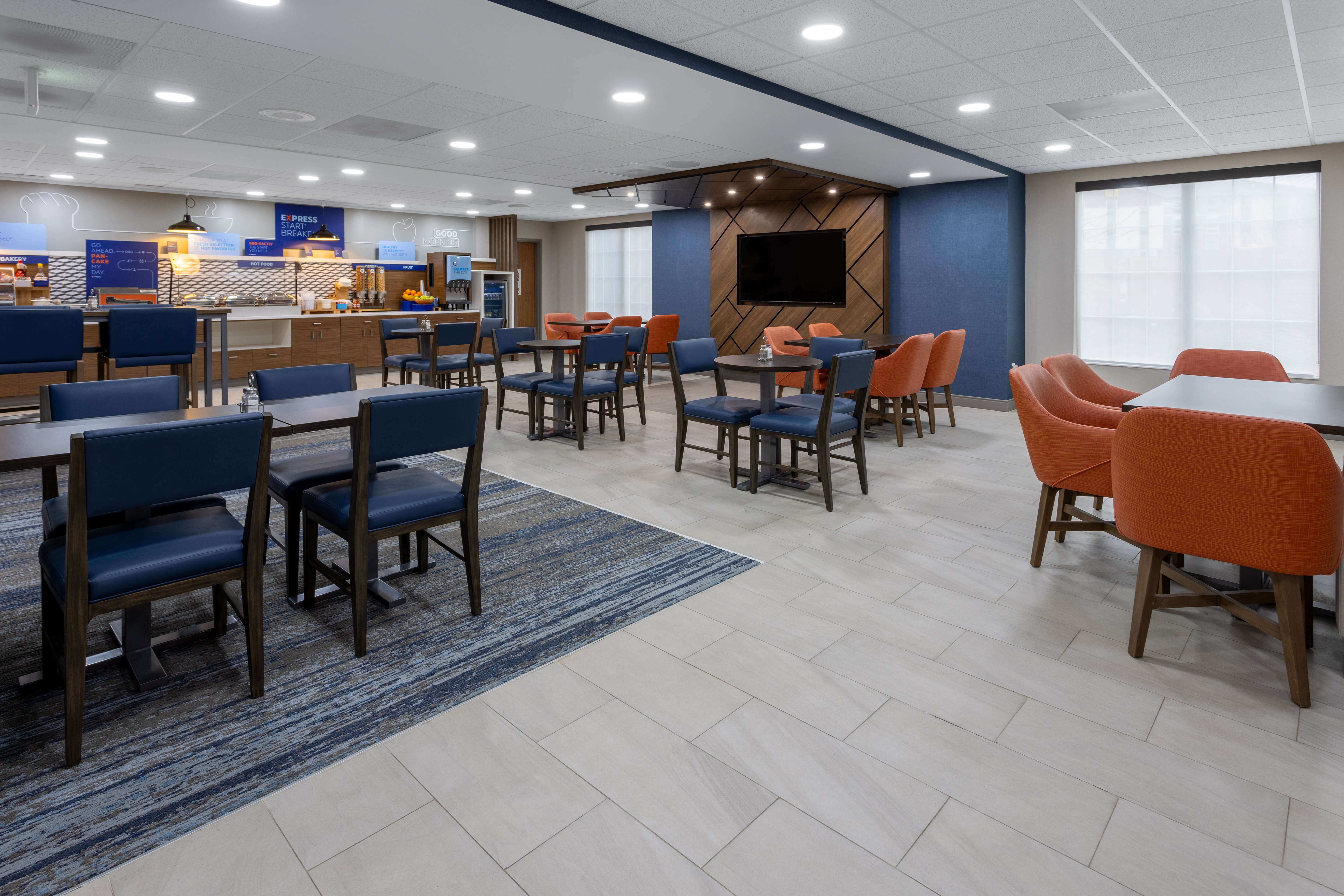 holiday inn express and suites center township by ihg