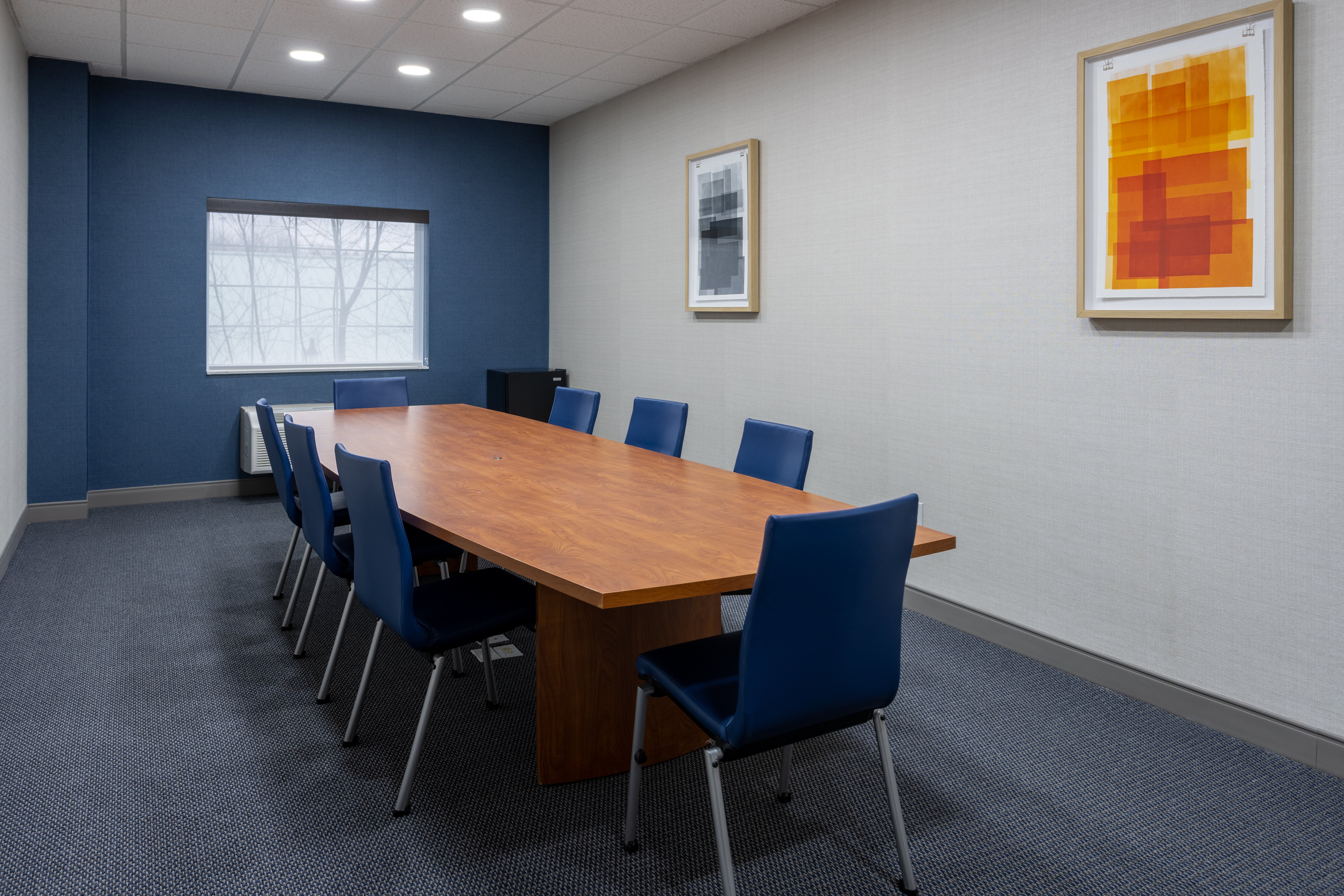 holiday inn express and suites center township by ihg