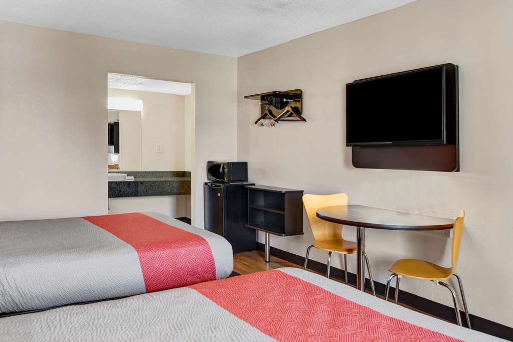 motel 6 calhoun ga