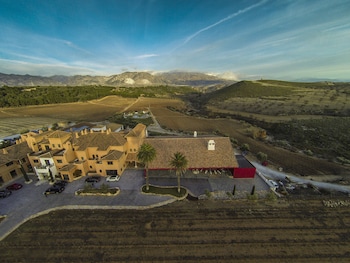 Hotel & Winery Señorío De Nevada,,4 star