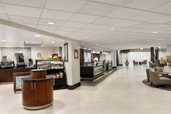 Hilton Long Island/Huntington,Long Island City>>Long Island,4 star