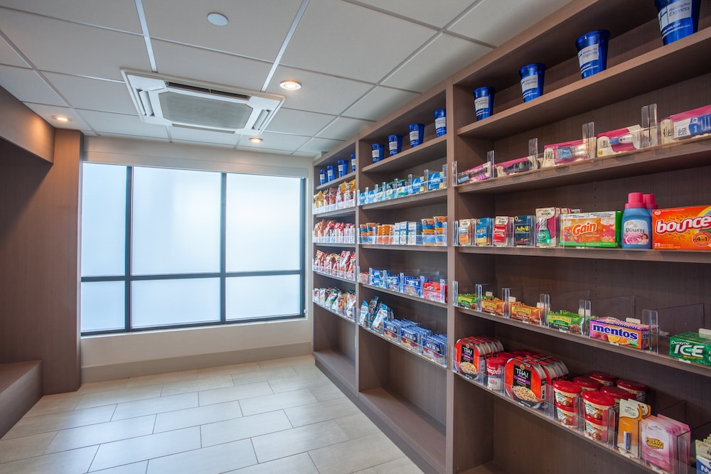 holiday inn express hauppauge long island