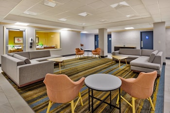 Holiday Inn Westbury - Long Island By Ihg,East Garden City>>Carle Place,3 star