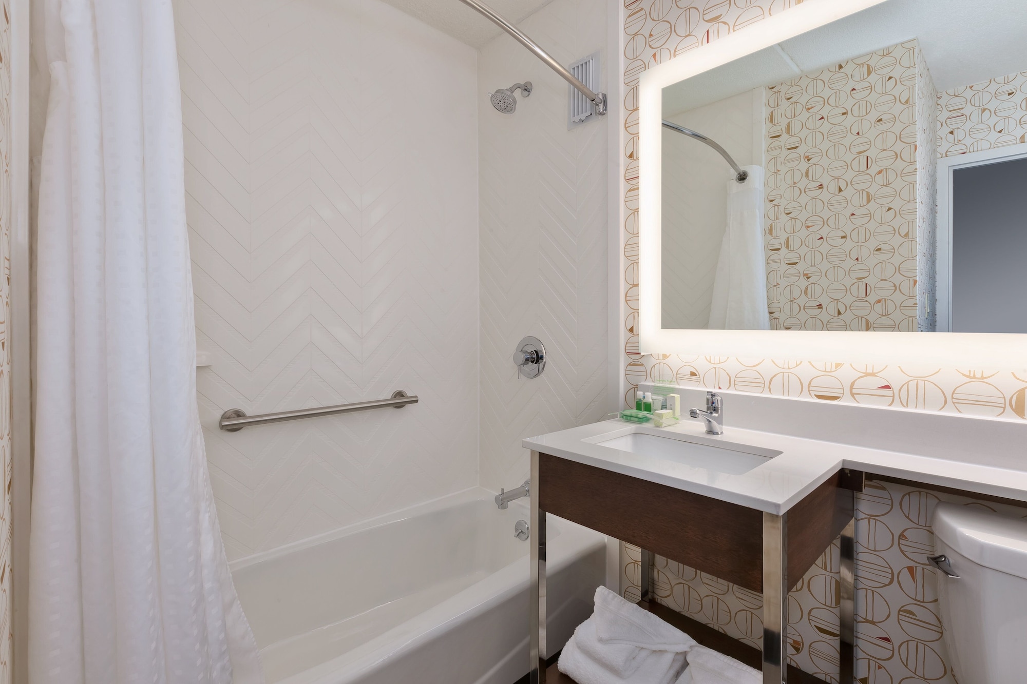 holiday inn westbury long island by ihg