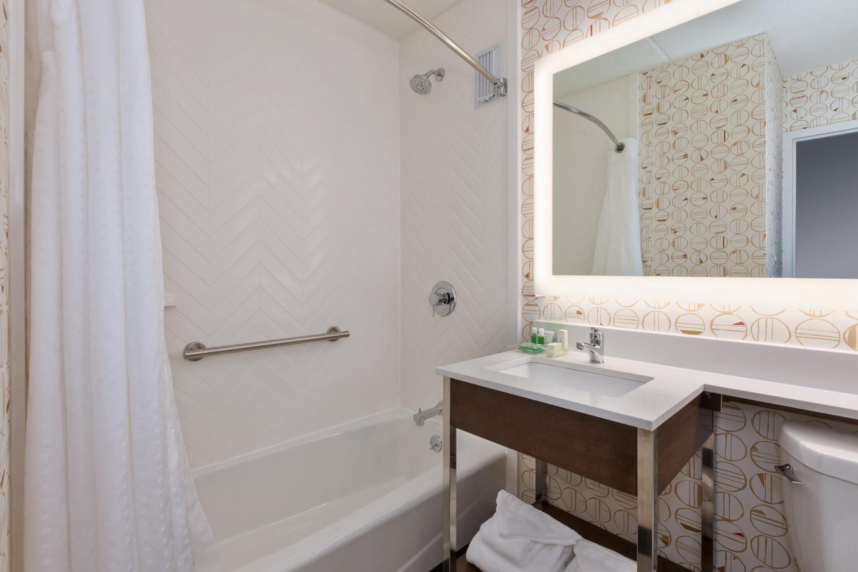 holiday inn westbury long island by ihg