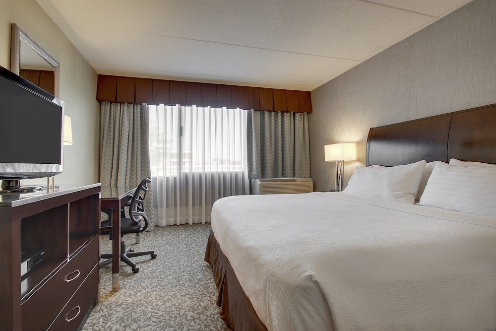 holiday inn westbury long island by ihg