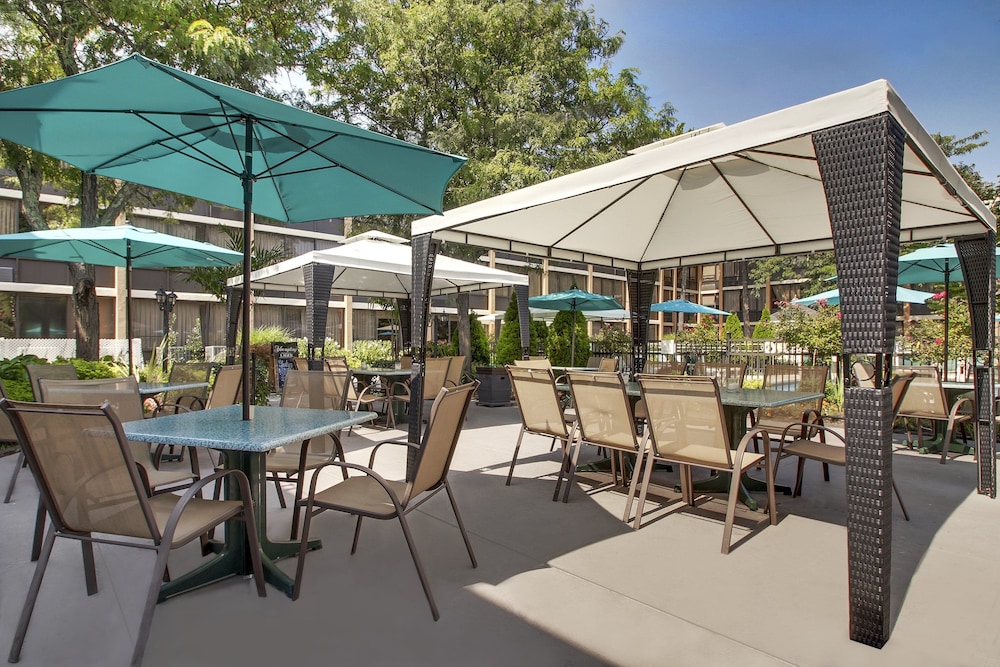 holiday inn westbury long island by ihg