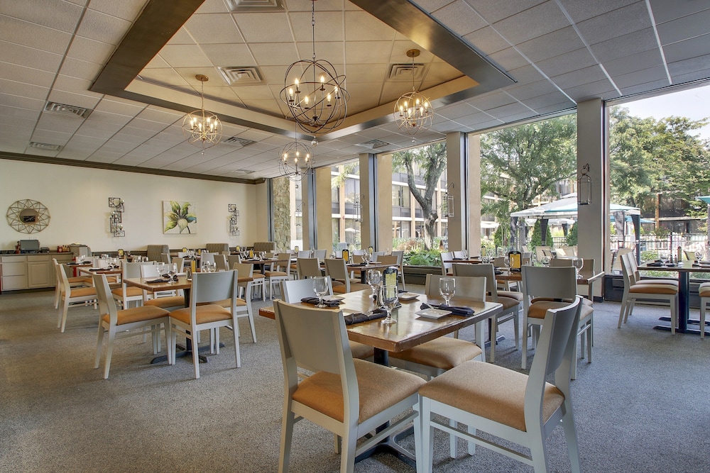 holiday inn westbury long island by ihg