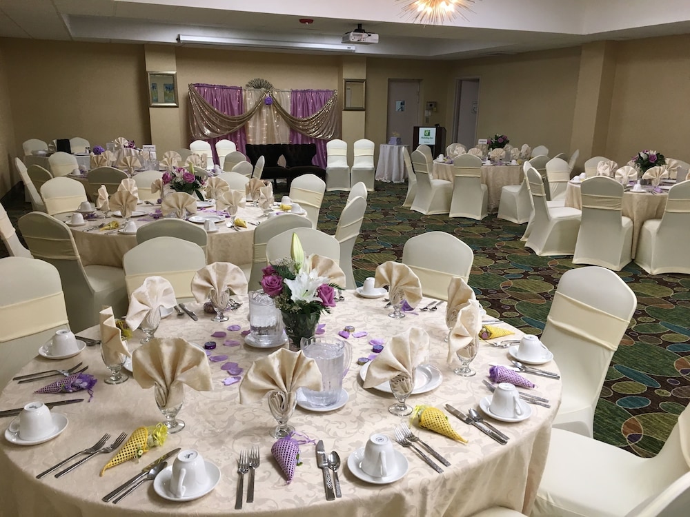 holiday inn westbury long island by ihg
