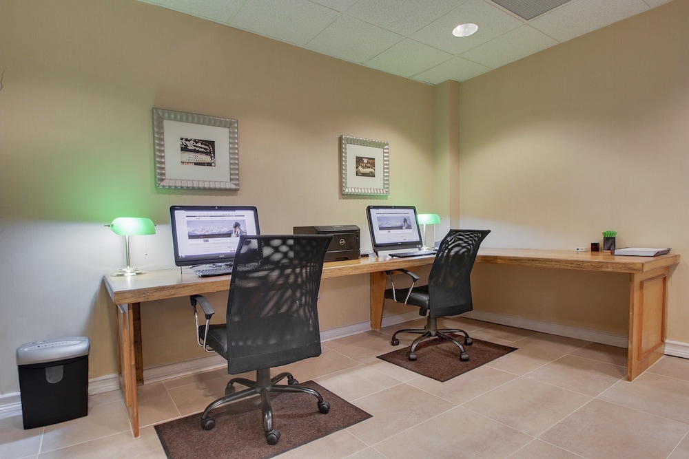 holiday inn westbury long island by ihg