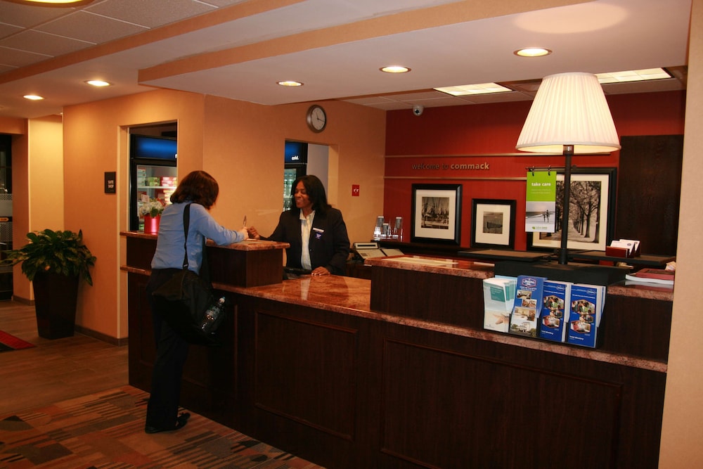 hampton inn long island commack