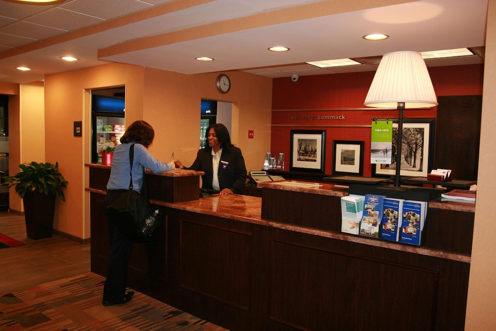 hampton inn long island commack