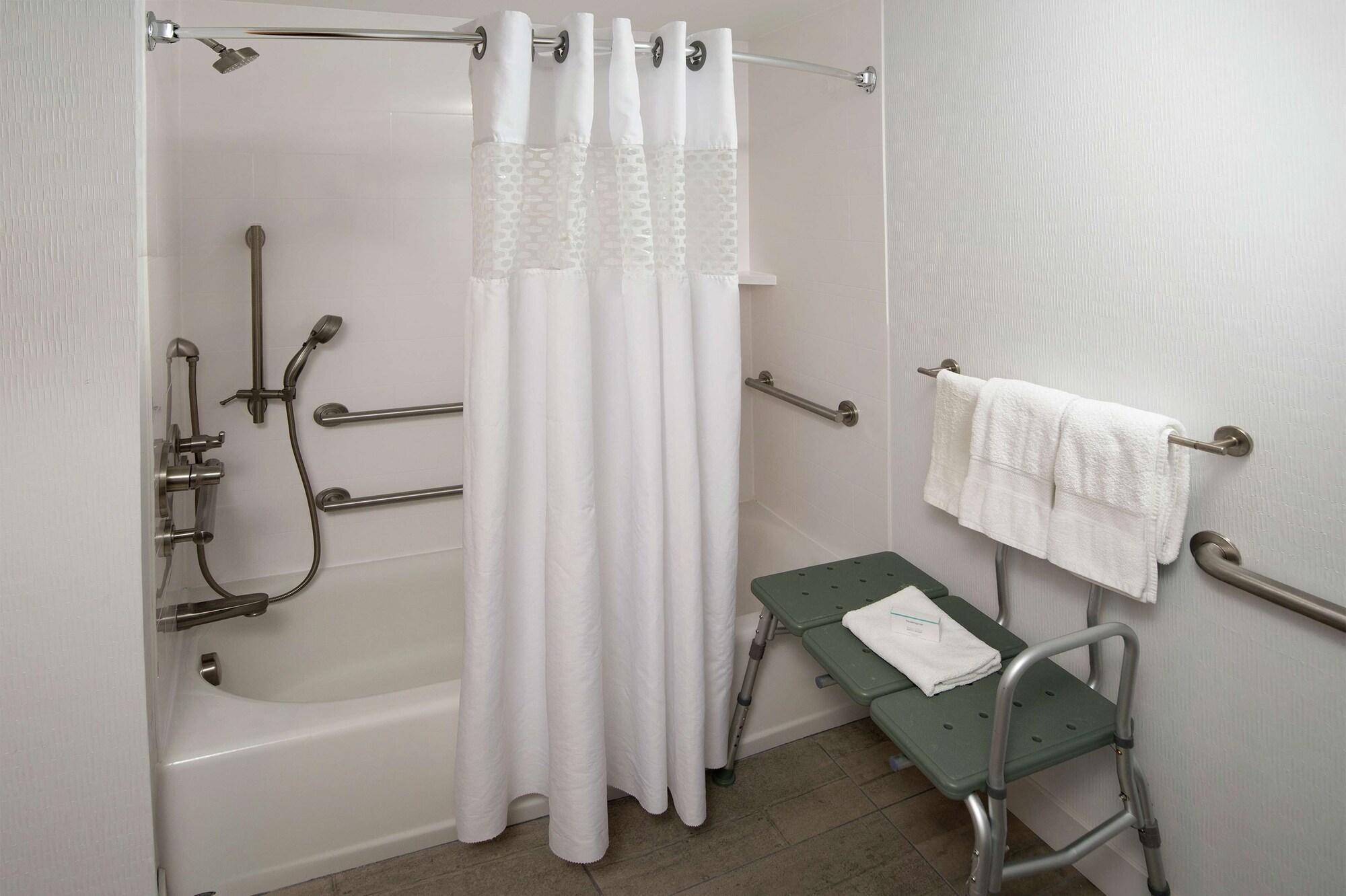 hampton inn long island commack