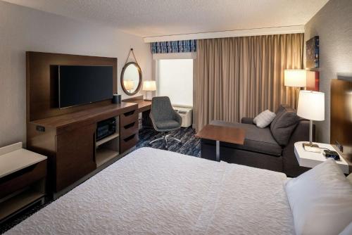 hampton inn long island commack
