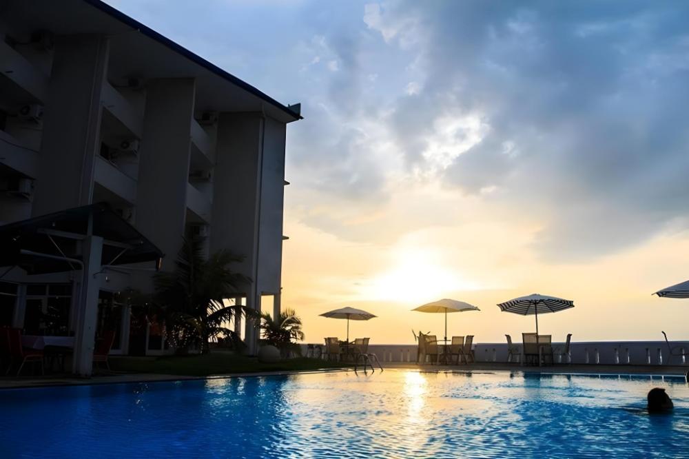 hikkaduwa beach hotel