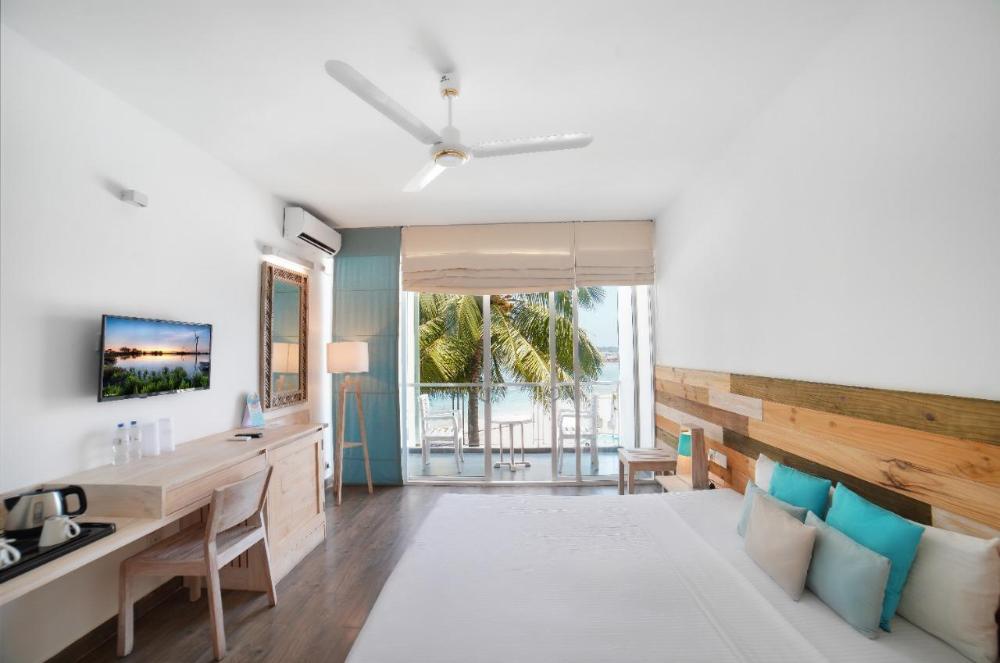 hikkaduwa beach hotel