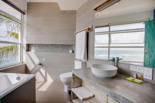 hikkaduwa beach hotel