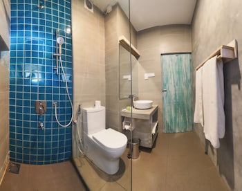 hikkaduwa beach hotel