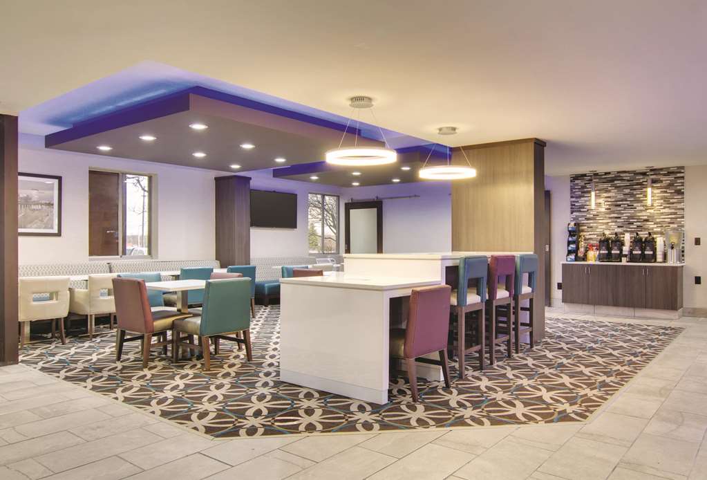 la quinta inn and suites by wyndham cleveland airport west