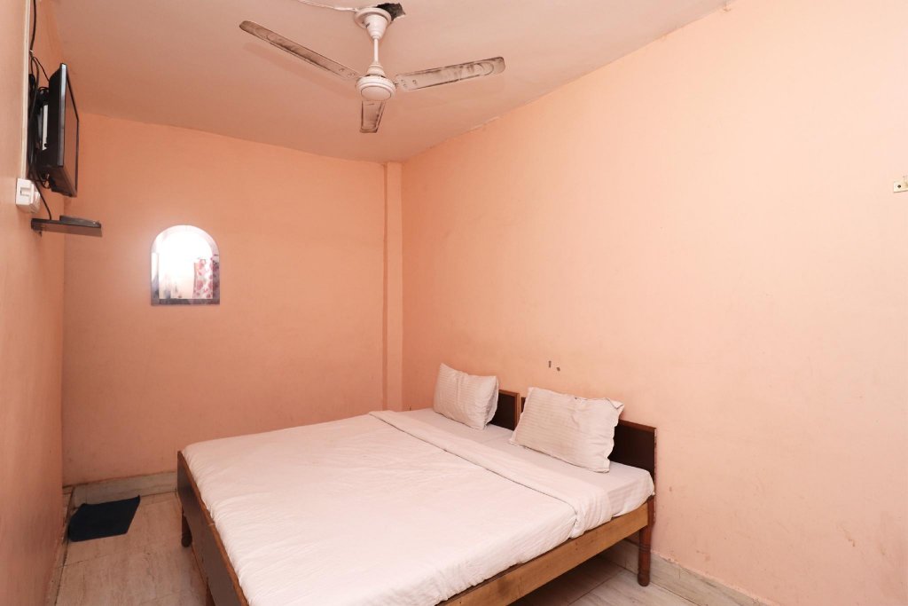 A K Rajput Guest House By Oyo Rooms,New Delhi>>Delhi,3 star