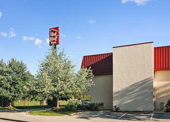 red roof inn cleveland airport middleburg heights