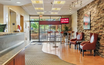 red roof inn cleveland airport middleburg heights