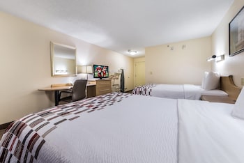 red roof inn cleveland airport middleburg heights