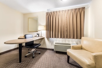 red roof inn cleveland airport middleburg heights