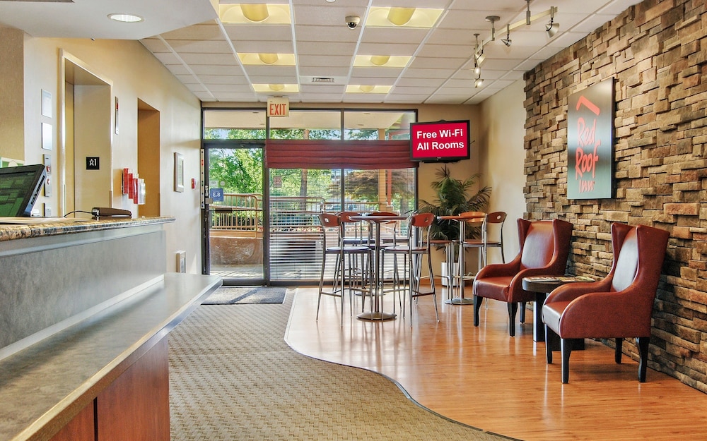 red roof inn cleveland airport middleburg heights