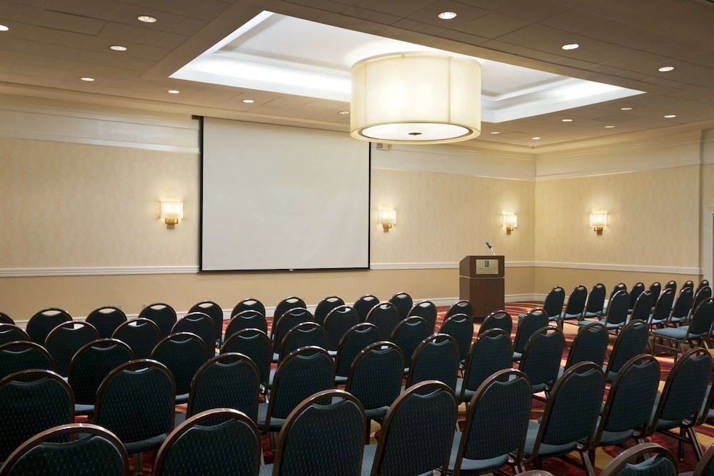 embassy suites by hilton cleveland beachwood