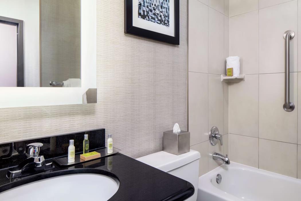 wyndham garden westlake