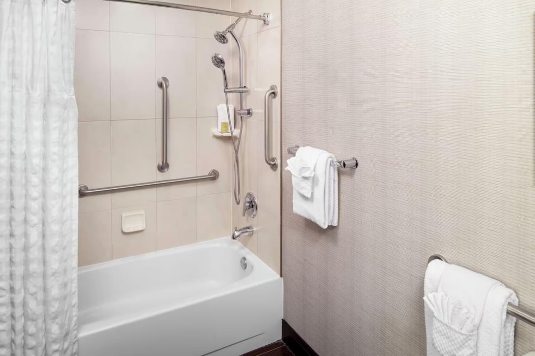 wyndham garden westlake