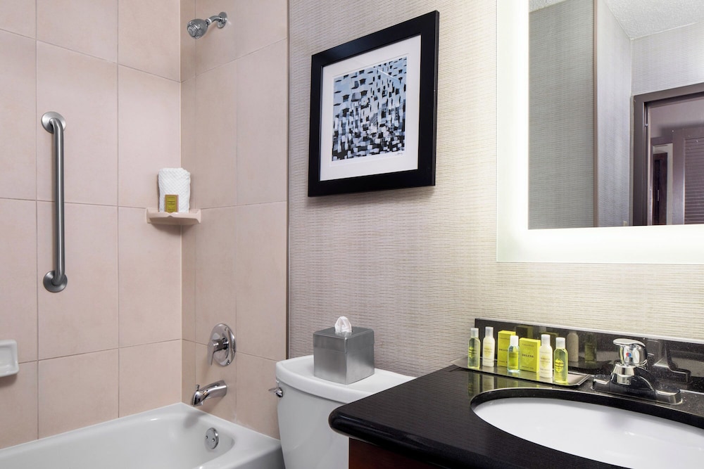 wyndham garden westlake