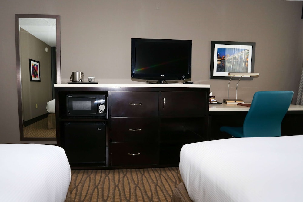 wyndham garden westlake