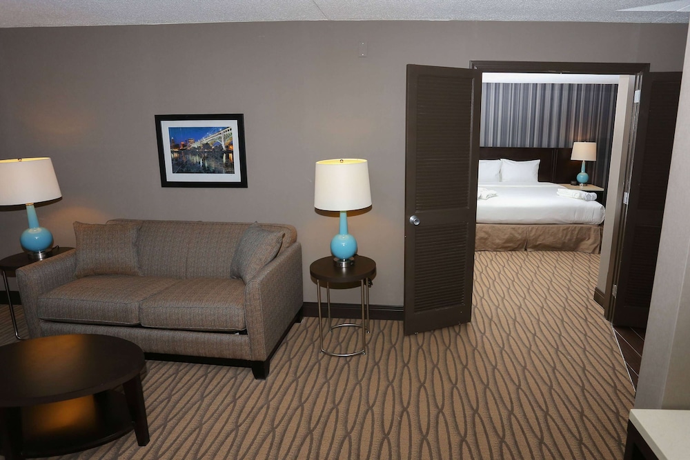 wyndham garden westlake