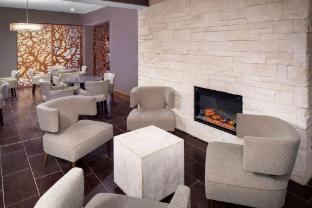 wyndham garden westlake