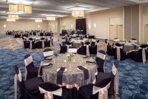 wyndham garden westlake