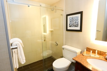 wyndham garden westlake