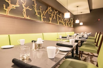 wyndham garden westlake